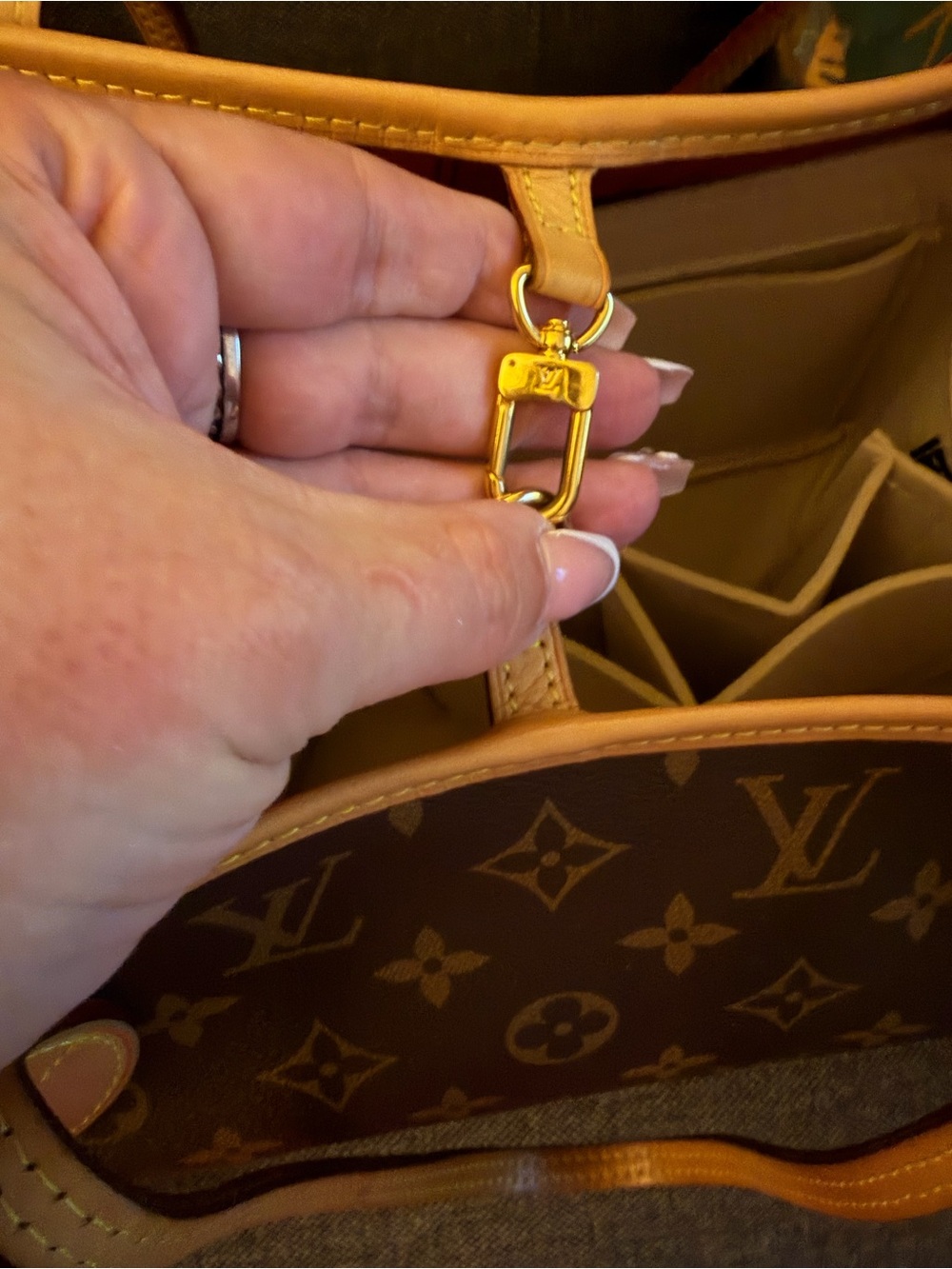 Louis Vuitton Monogram Neverfull MM with (Hot Pink)Lining New 2025 microchipped - Picture 9 of 10